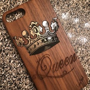 Queen Wood Case